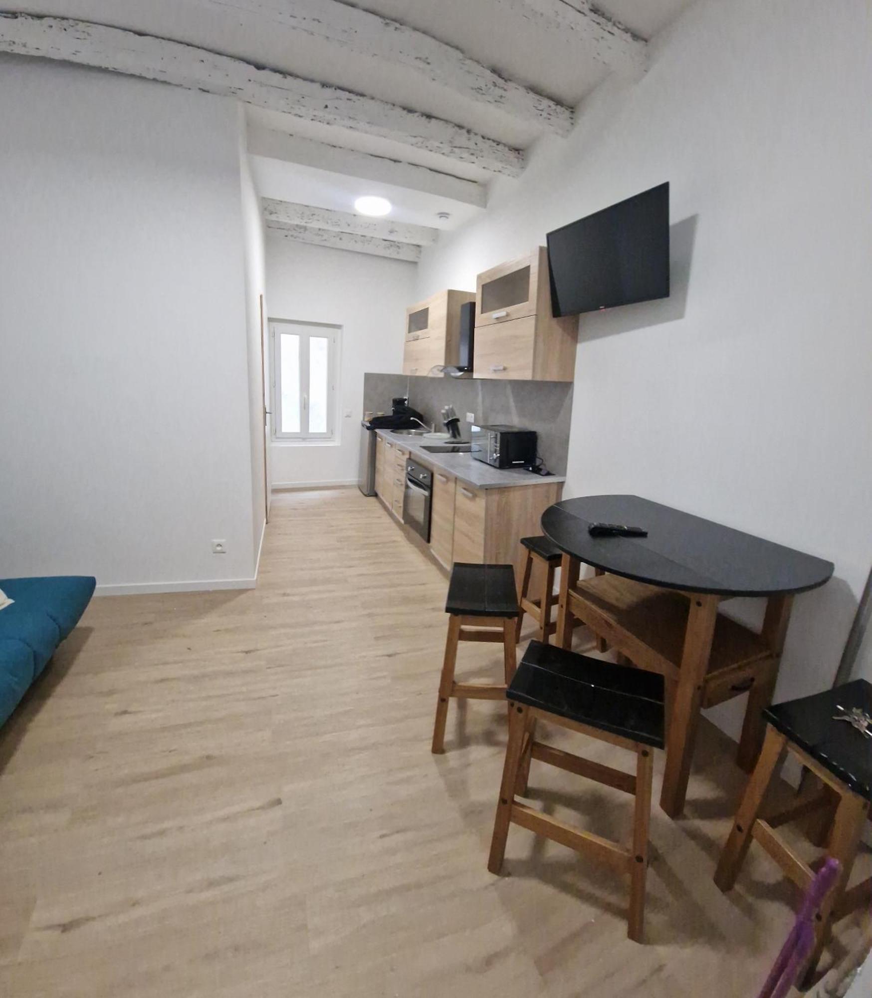 Saime Apartment Mèze Екстериор снимка